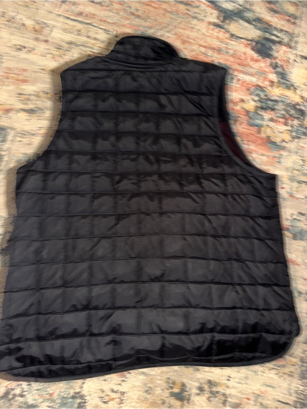 Carhartt Black Quilted Vest with Burgundy Lining Reversible, size XL - Picture 7 of 8